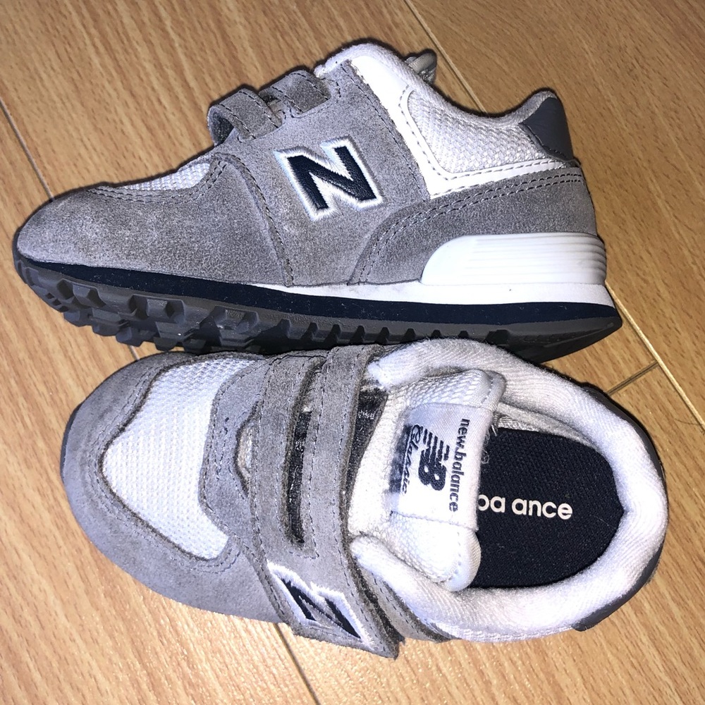 NEW BALANCE 574 toddler shoes size 7